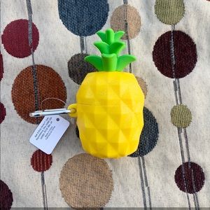 Bath and body works pineapple pocketbac holder